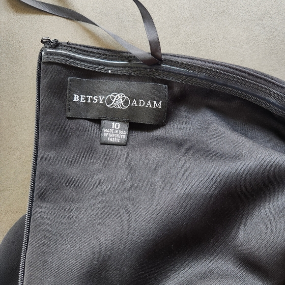 Betsy & Adam Black Donna Long Off the Shoulder Illusion Sleeve Dress Size 10 NWT - Picture 9 of 16